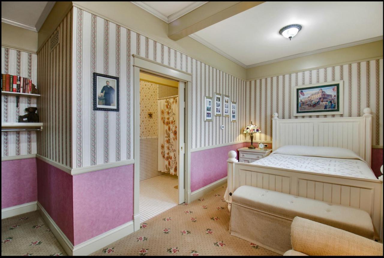 Carnegie Hall Boutique Hotel Ladysmith Dış mekan fotoğraf